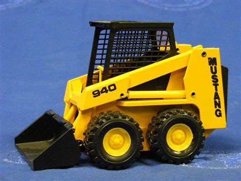 mustang skid steer models